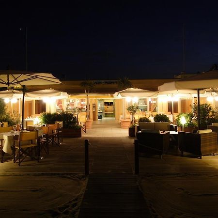 Hotel Globus Cesenatico Kültér fotó