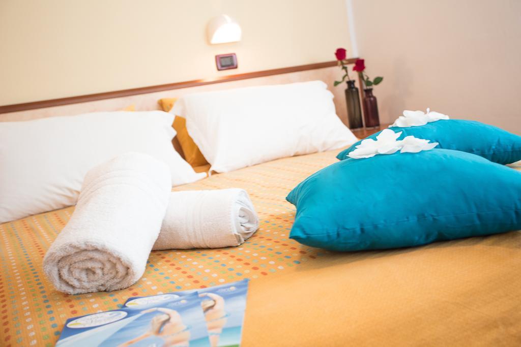 Hotel Globus Cesenatico Szoba fotó